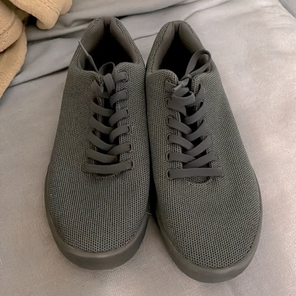 Atoms running shoes model 000 green athletic sneakers - Picture 8 of 15